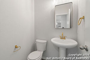 Building Photo - 6702 Shiraz Wy