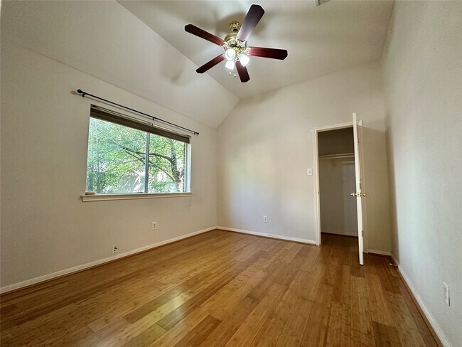 Building Photo - 1318 Cedar Terrace Ct