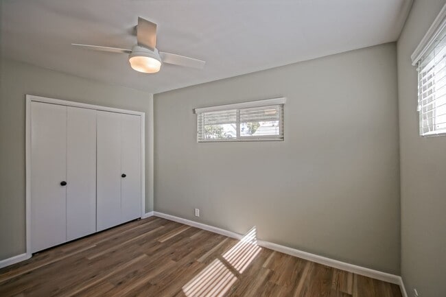 Building Photo - NEWLY REMODELED, SPLIT-LEVEL 3BR2BA DUPLEX...