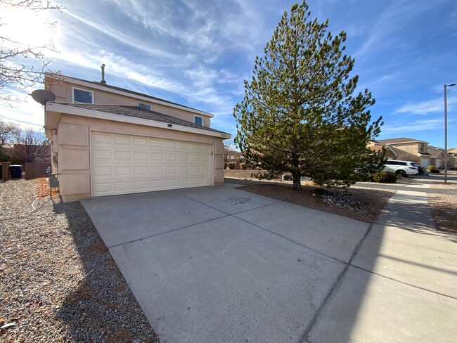 Building Photo - 4 Bedroom Home Available In Ventana Ranch!