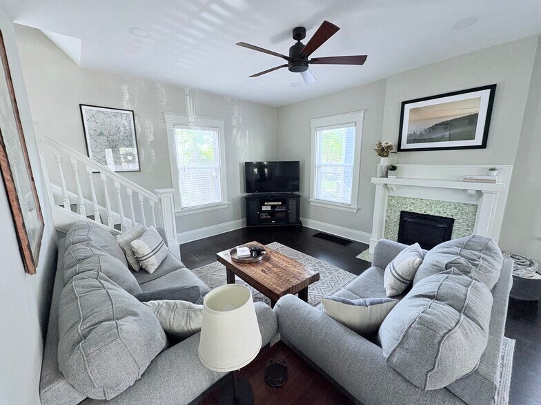 Building Photo - 2733 Willard Ave