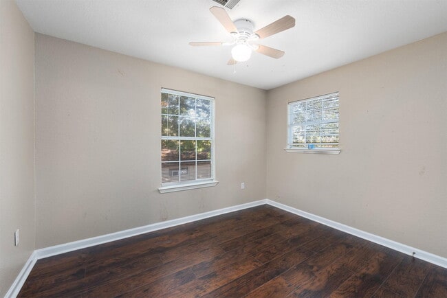 Building Photo - 1728 Connorvale Rd