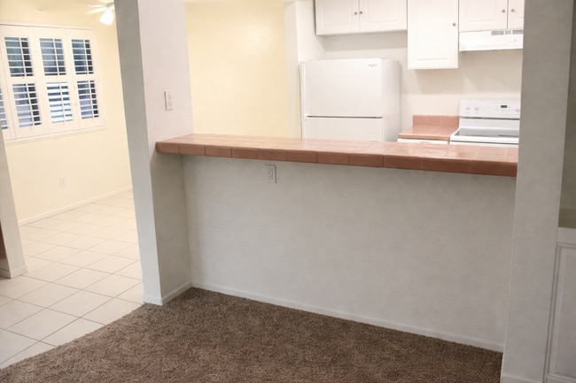 Building Photo - 2920 Briarwood Rd