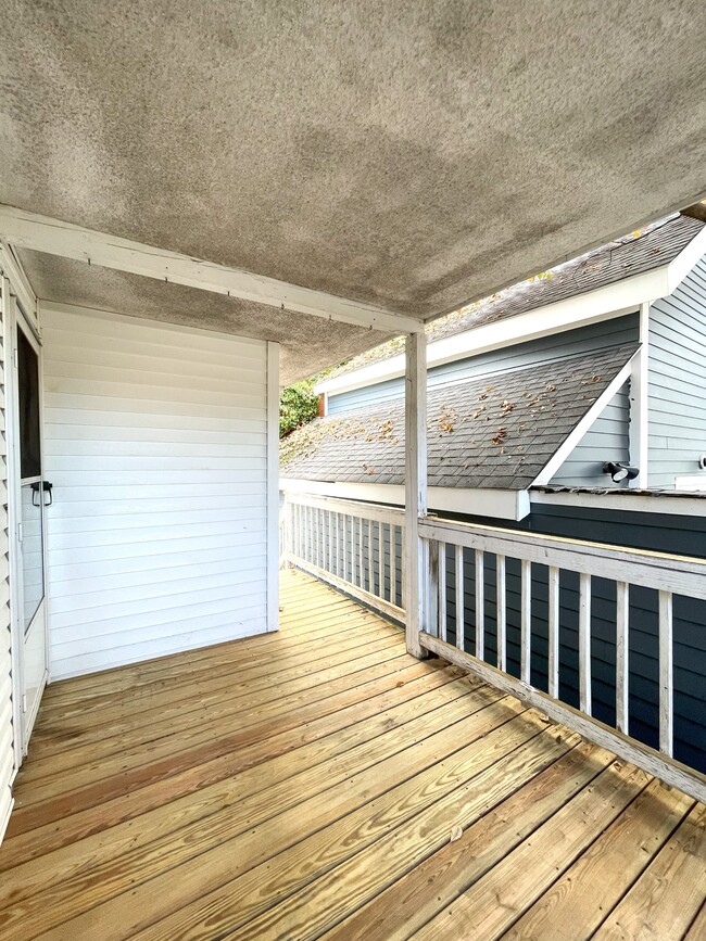 Building Photo - 108 Brookside Ave