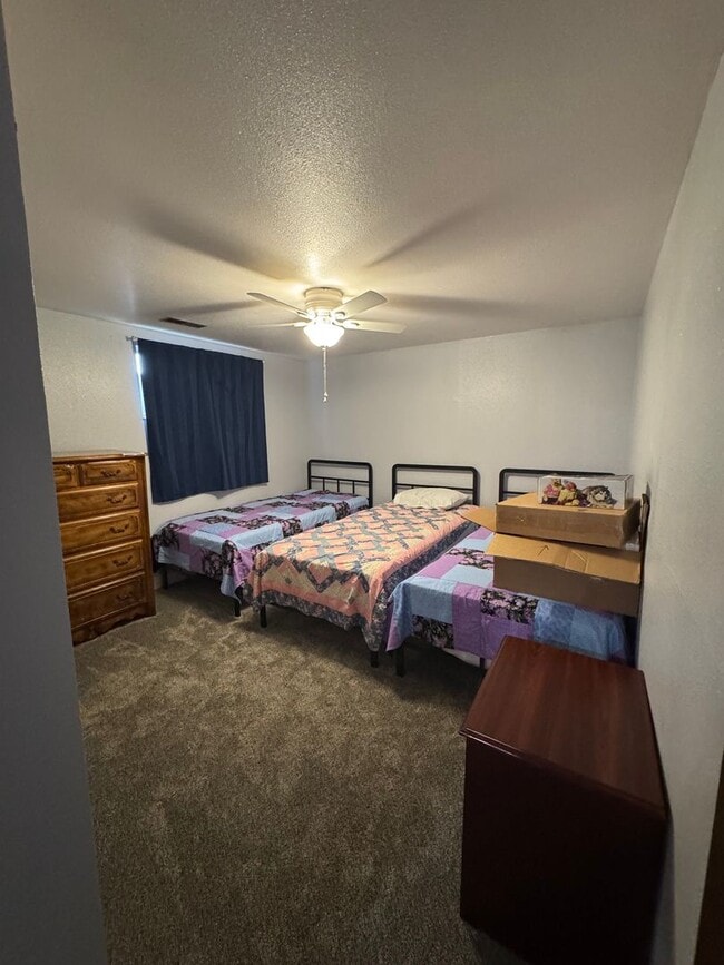 Building Photo - Spacious 4-Bedroom Home in Roosevelt, UT!