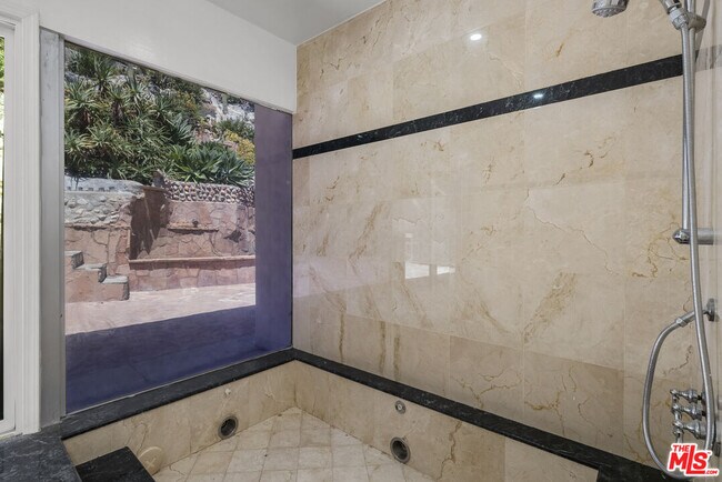 Building Photo - 3453 Green Vista Dr