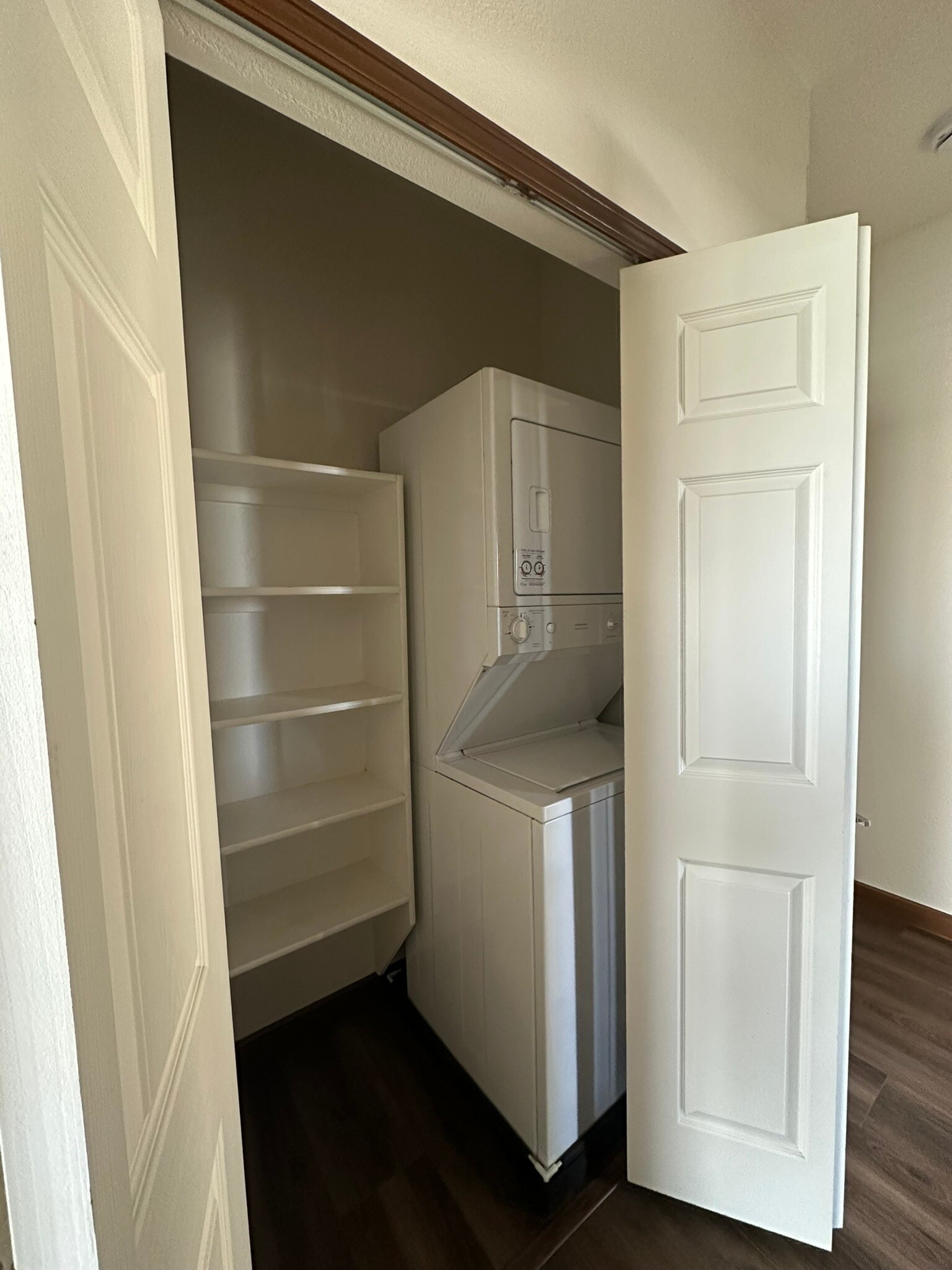 Laundry closet - 4245 Boardwalk Dr