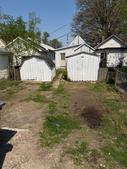 Building Photo - 1509 E Illinois St