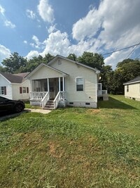 Building Photo - 814 Robinson St