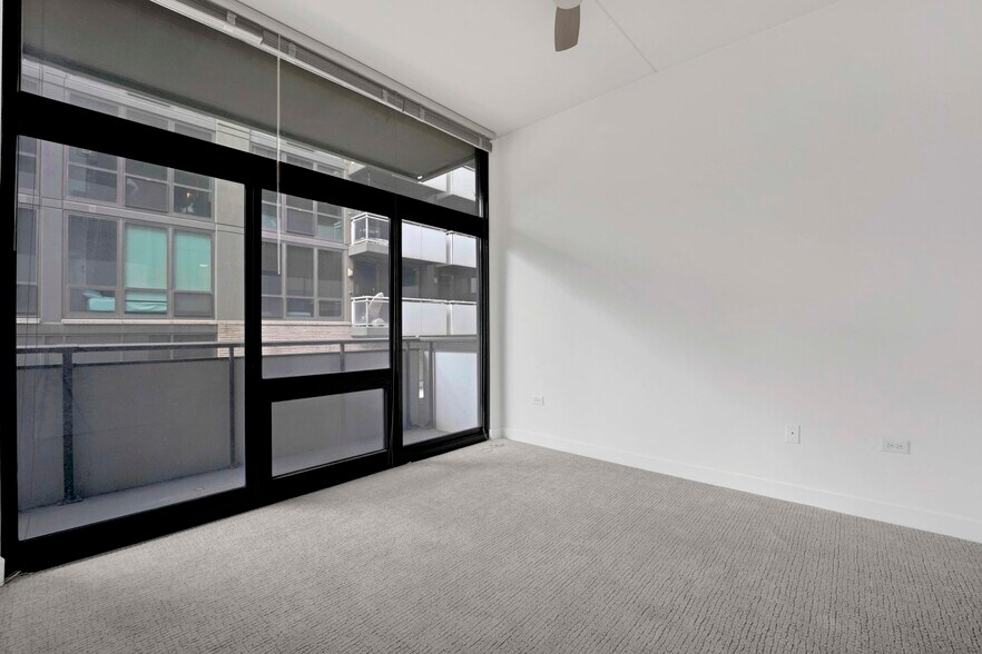 Building Photo - 660 W Wayman St