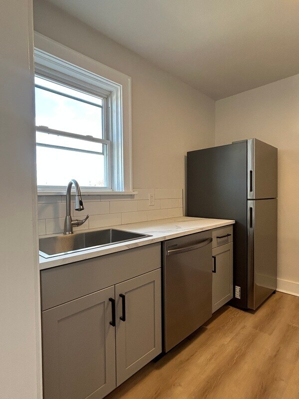 Building Photo - 2903 Voelkel Ave