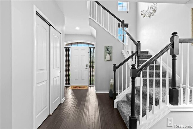 Building Photo - 49645 Hartwick Dr