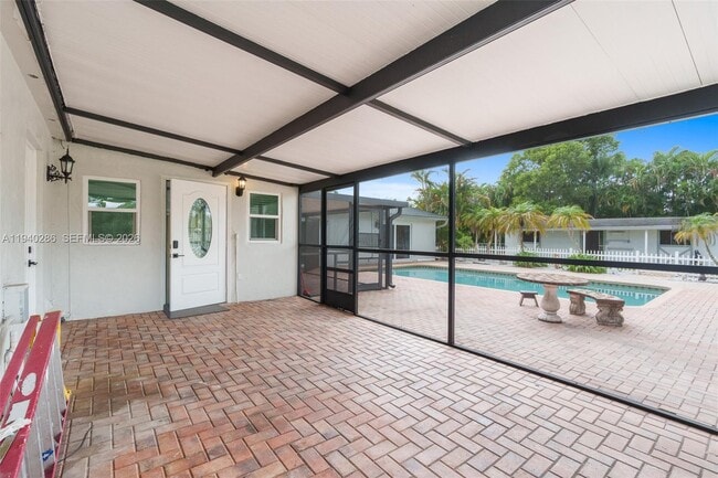 Building Photo - 7601 NW 82nd Terrace