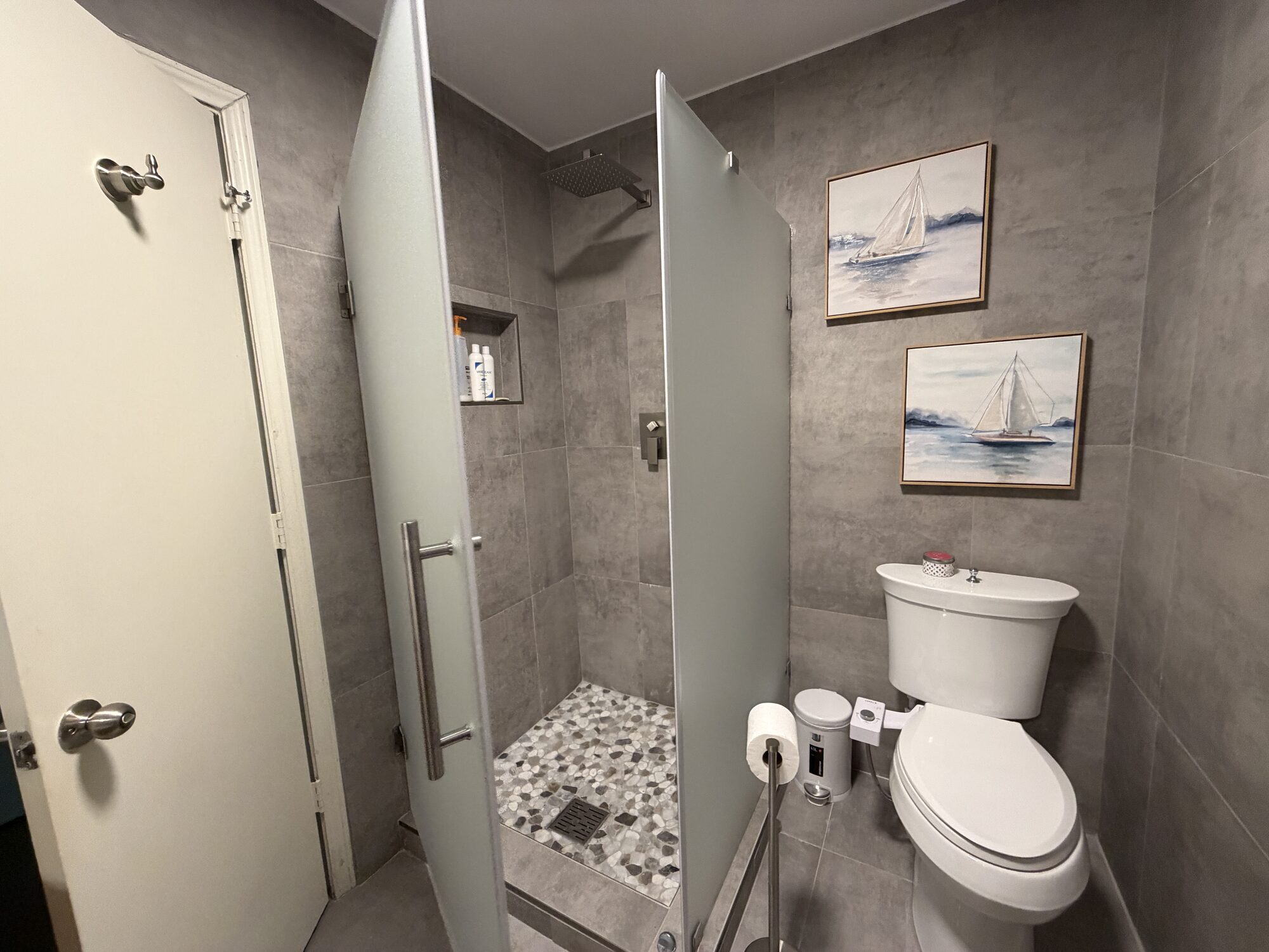 Shared Bath - 9120 Whitehurst Dr