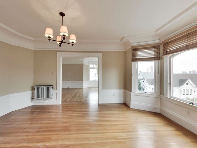 Building Photo - 2107 Pierce St