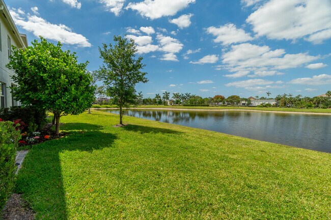 Building Photo - 8618 Via Mar Via