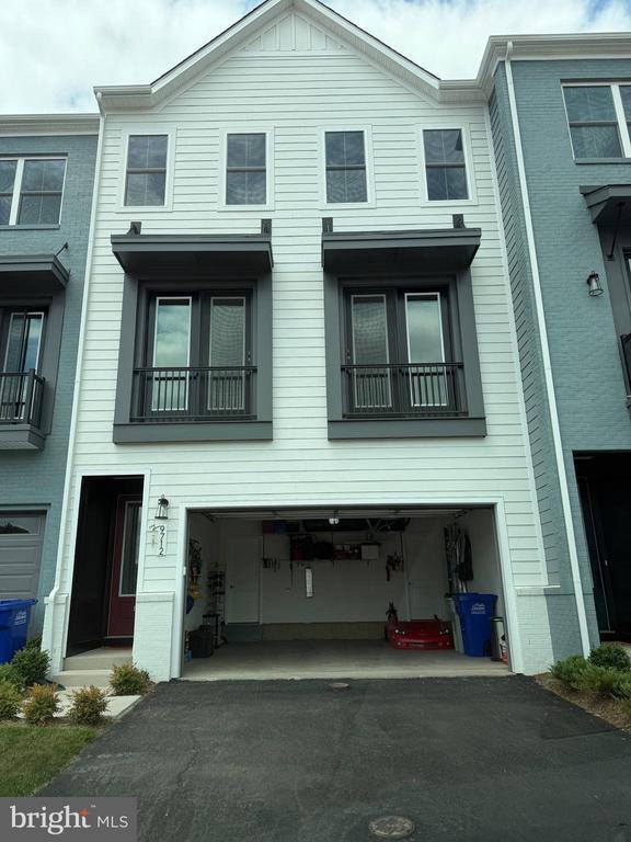 Building Photo - 9712 Monarch Rd