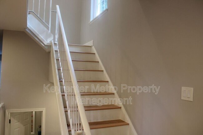 Building Photo - 201 Castleton Terrace