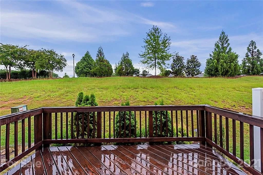 Building Photo - 988 Pennington Dr