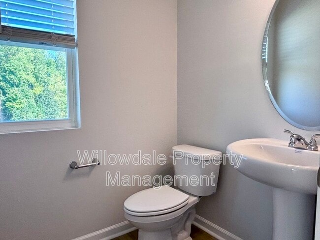 Building Photo - 398 Chesapeake Cmns St