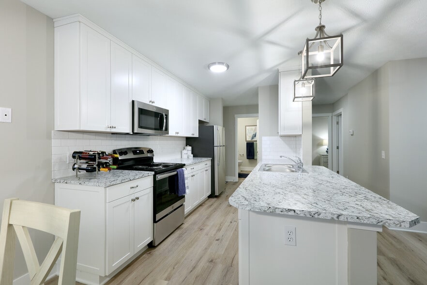 Oak Tree Apartments 6555 Balsam Dr Hudsonville MI 49426 Apartment