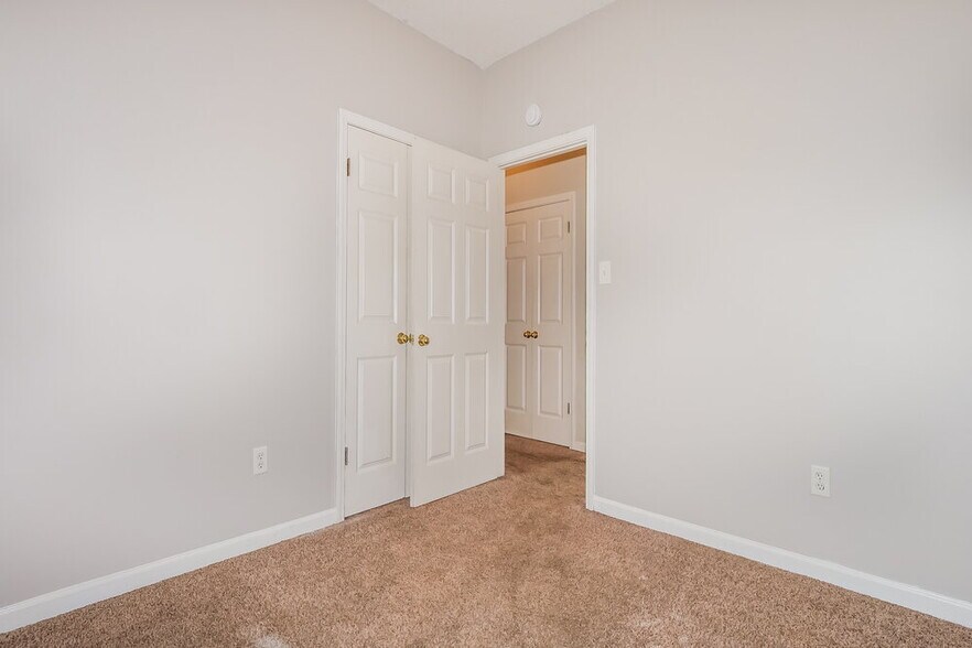 Building Photo - 7436 Grey Heather Way