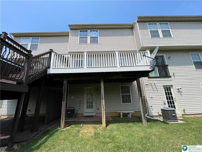 Building Photo - 1058 Sparrow Way