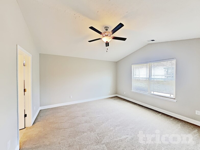 Building Photo - 296 Fieldstone Ln