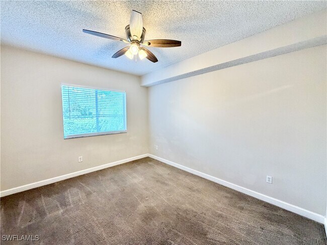 Building Photo - 1820 Florida Club Cir