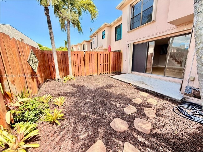 Building Photo - 7361 SW 26th Ct