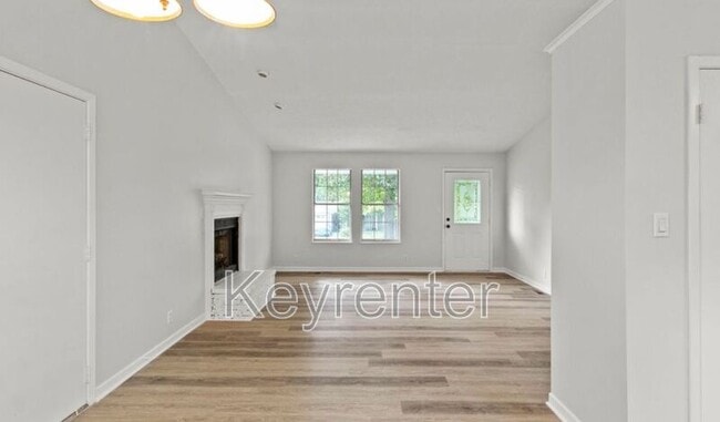 Building Photo - 6600 Woodcock Cir