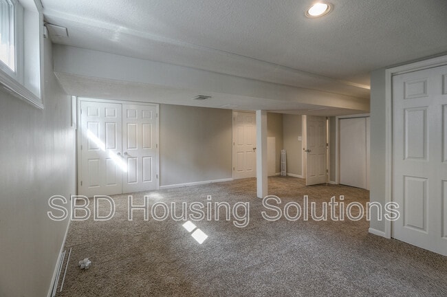 Building Photo - 16317 E 28th St S