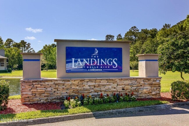 Building Photo - Renovated Condo in a Convenient Location!