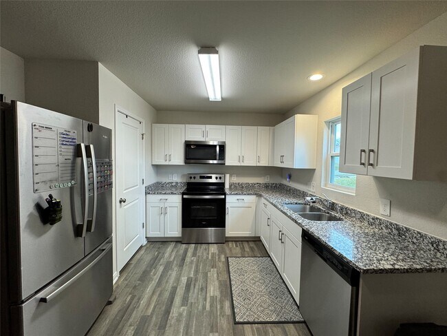 Building Photo - 14132 Harlequin Dr