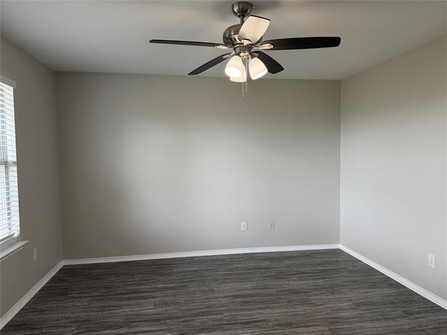 Building Photo - 817 Live Oak Dr