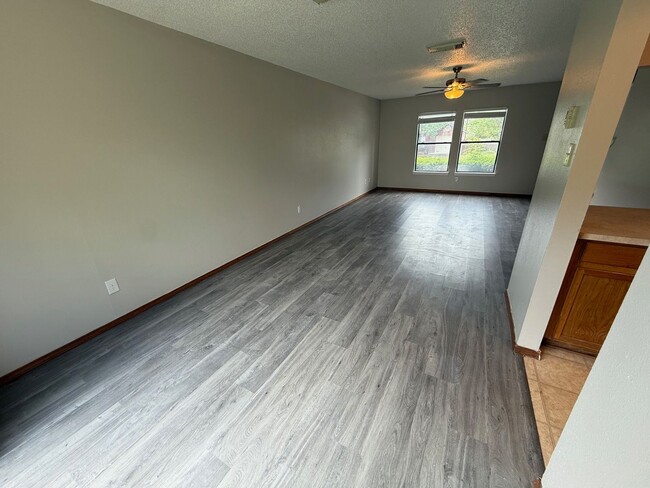 Building Photo - 10735 Juniper Pass