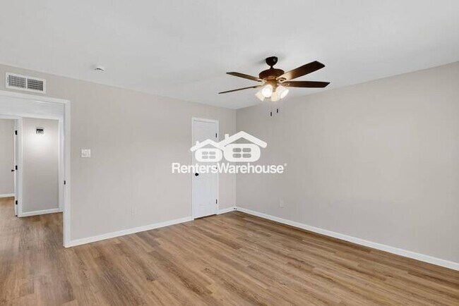 Building Photo - MOVE IN READY - 3BED/2BATH - THE COLONY, T...