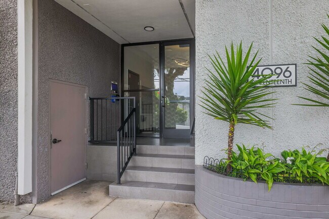 Building Photo - 4096 17th St