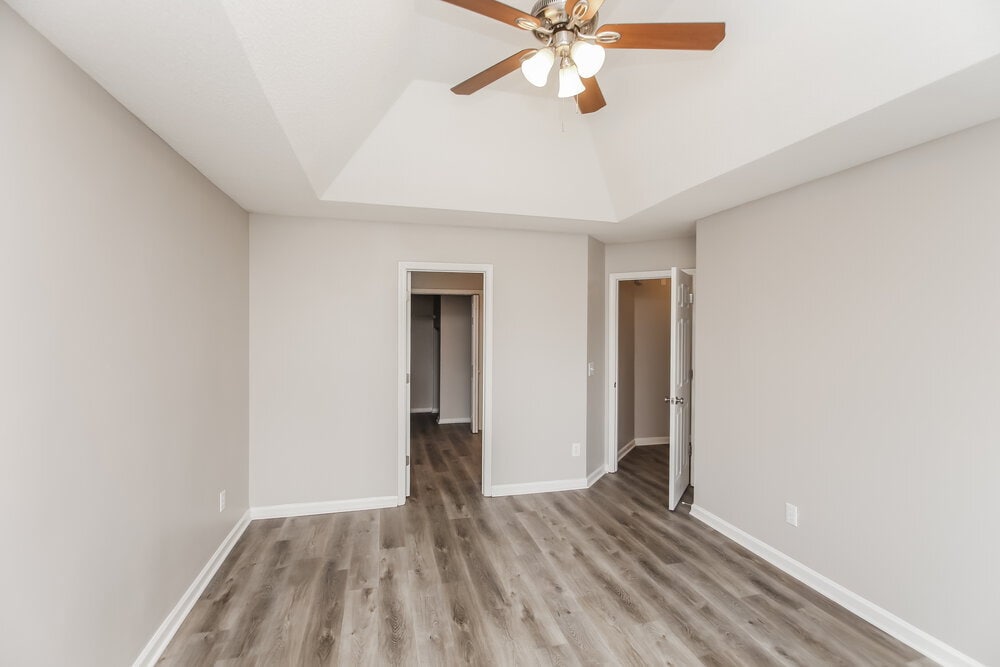 Building Photo - 5407 Sweetsprings Dr SW