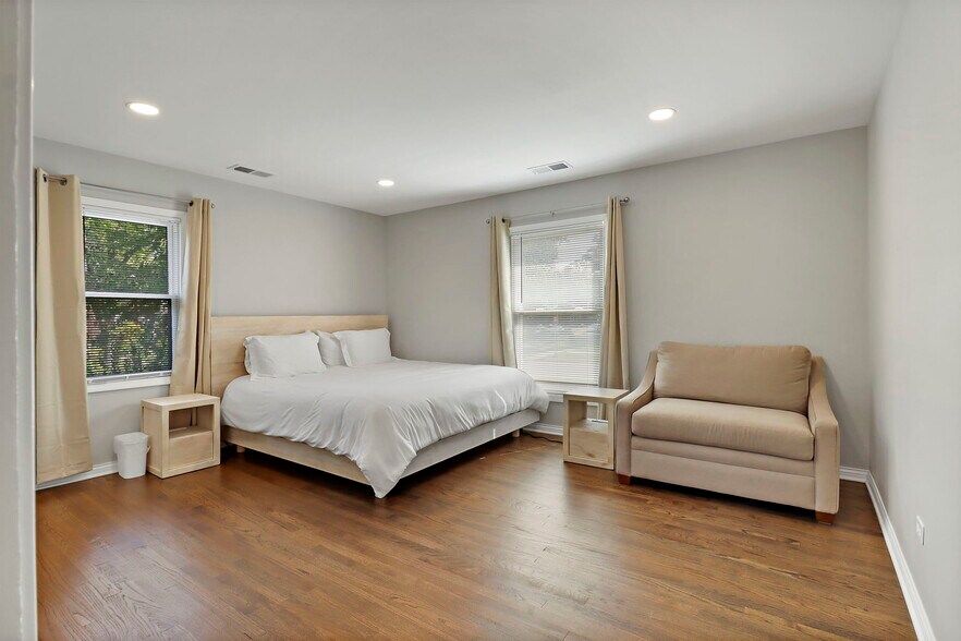 Building Photo - 500 W Pacific Ave