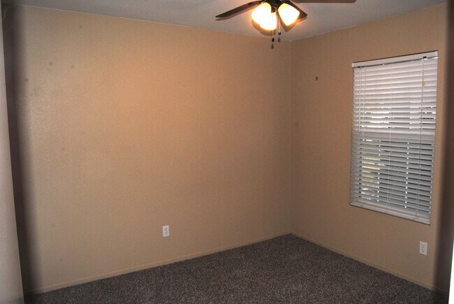 Building Photo - 4739 Shadow Stone St