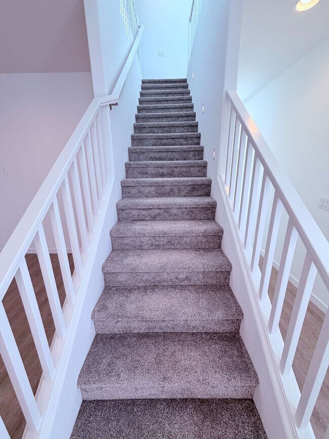 Building Photo - 10126 E Ulysses Ave