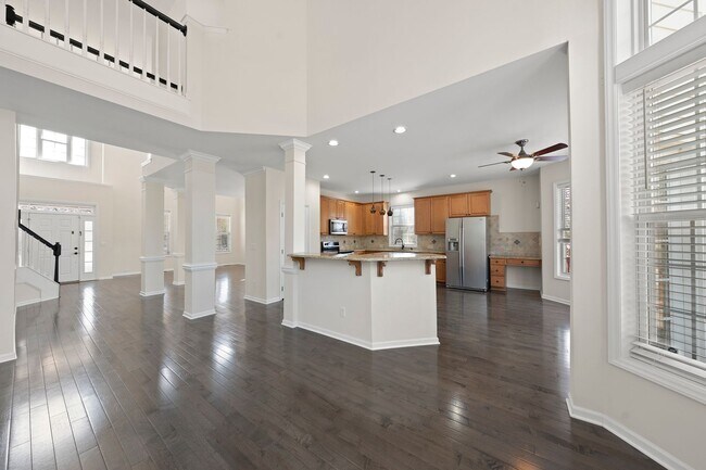 Building Photo - July Move-in, Cary Park!