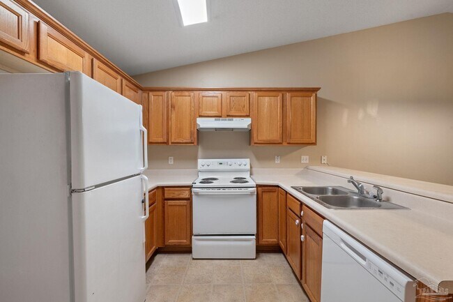 Building Photo - 9771 Cobblebrook Dr