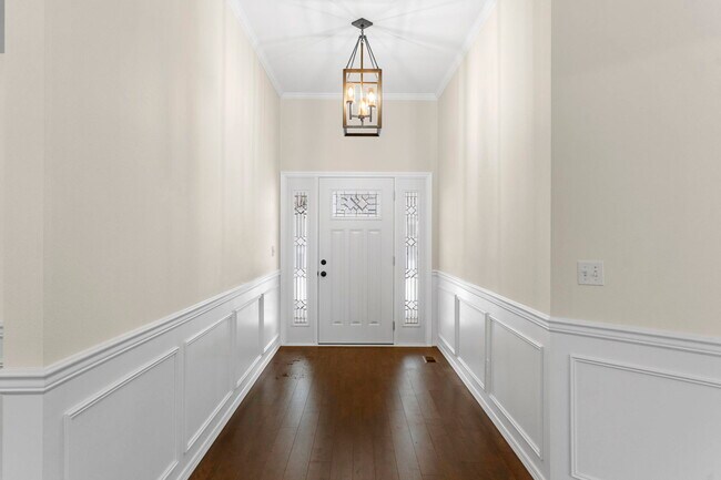 Building Photo - 8290 N Uplands Dr