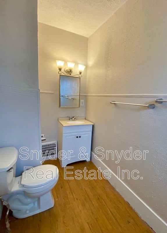 Building Photo - 39 Brown St