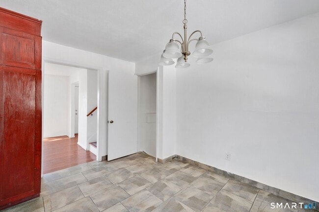 Building Photo - 178 Kelly Rd