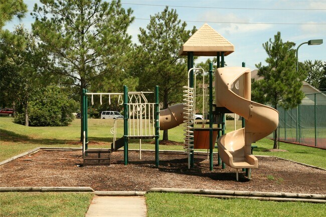 Building Photo - 27131 Sunset Pines Dr