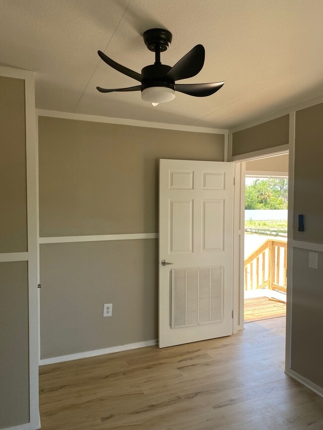 Building Photo - 8018 Grady Dr