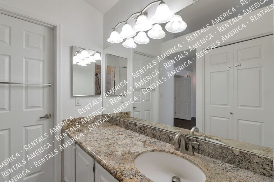 Building Photo - 8115 E Mesquite Ridge Cir